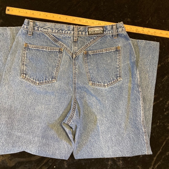 Women’s Rocky Mountain Jeans - Picture 5 of 10